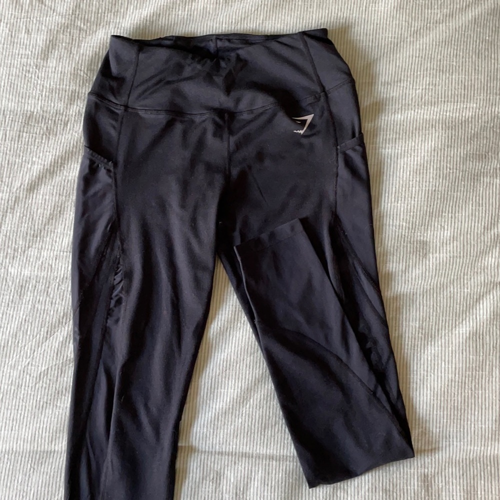 Gymshark leggings with sheer pattern and side pockets